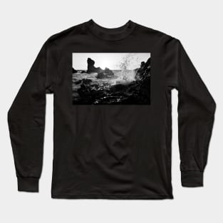 Djúpalónssandur B&W Long Sleeve T-Shirt